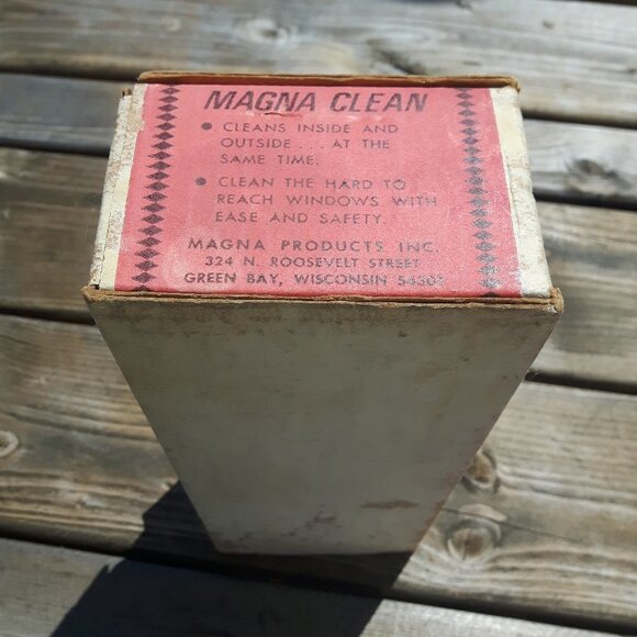 Vintage Magna Clean Window Cleaning Kit in Original - Picture 3 of 5